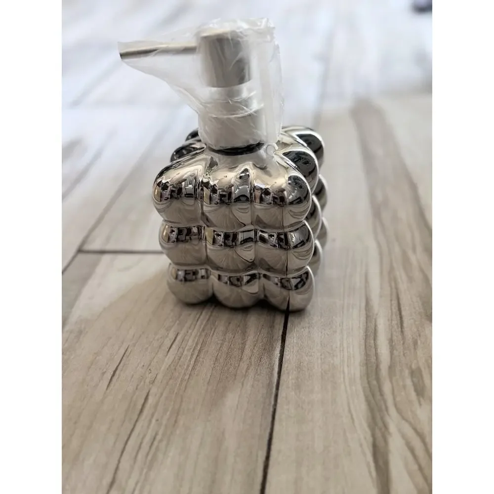 Very Nice Silver Glass Soap Dispenser with Metal Pump Bathroom Kitchen Decor New
